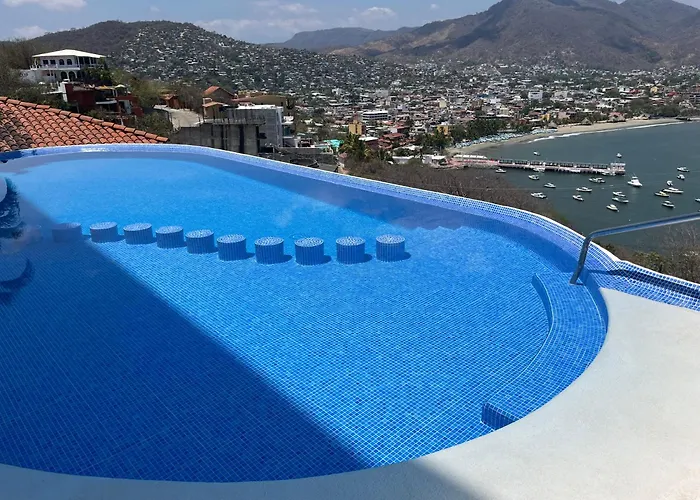 El Morro Zihuatanejo